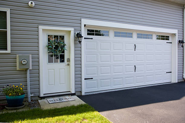 24/7 Emergency Garage Door Panel Replacement experts in Eton, GA